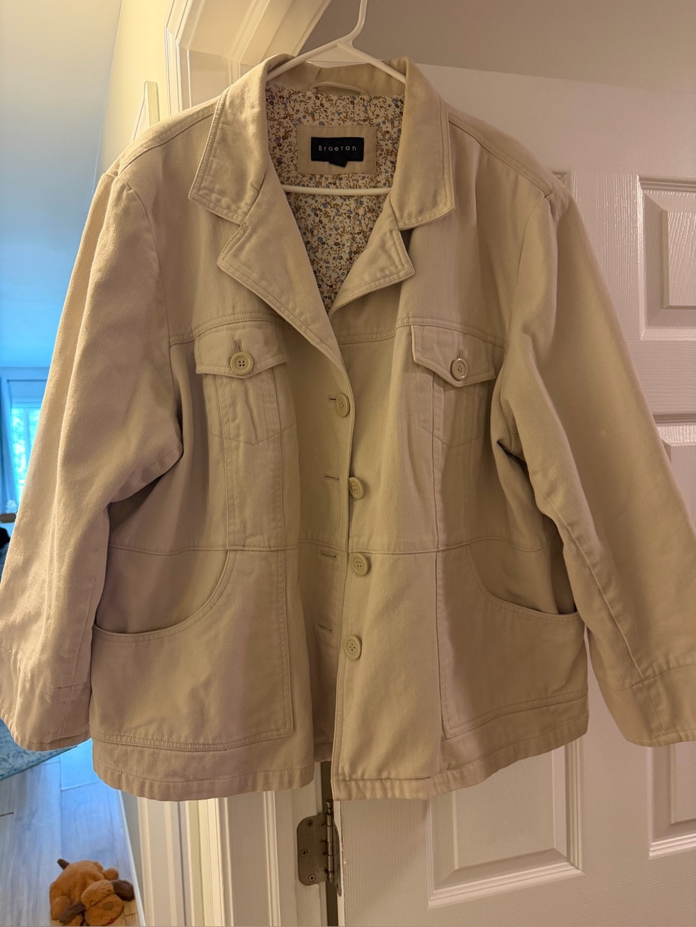 Braetan beige utility field jacket featuring a vintage floral lining.